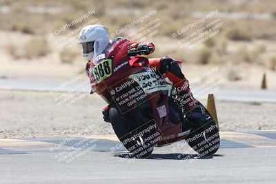 media/Oct-02-2025-Racers Edge (Thu) [[2c91cb6ab3]]/3-B Group/Session 3-Turn 16 (12pm)/